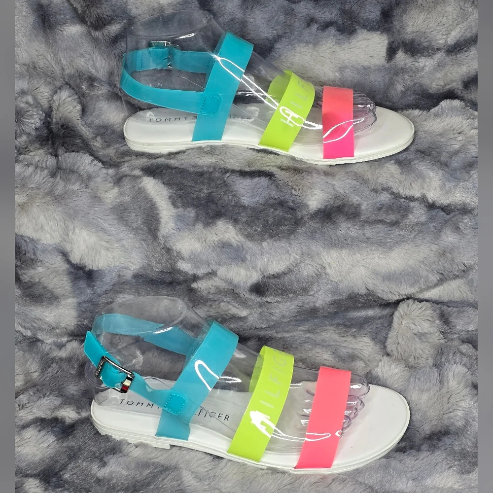 NWOT Tommy Hilfiger Girl's Kids' Ralana II Flat Sandal Size 5‎